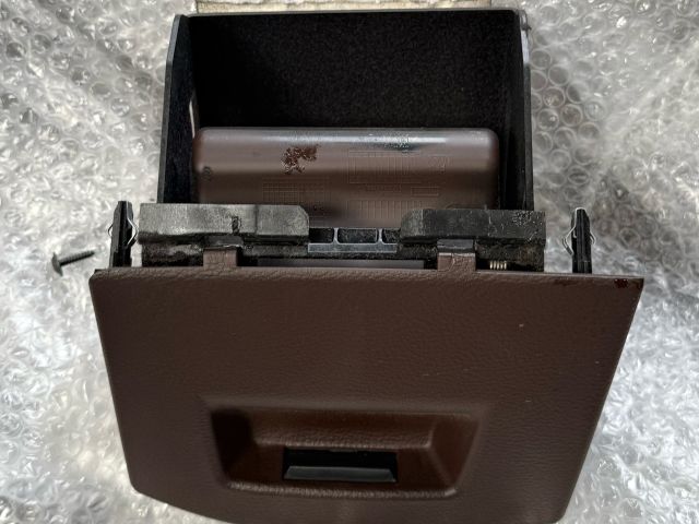 bontott BMW X5 Bal első Tároló Rekesz