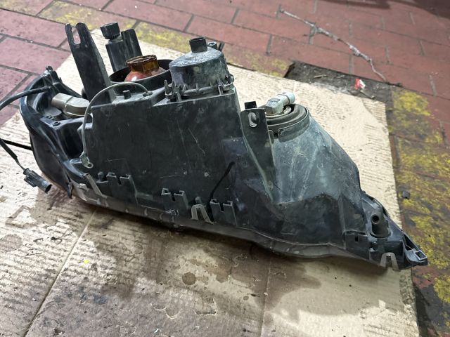 bontott BMW X5 Bal Fényszóró