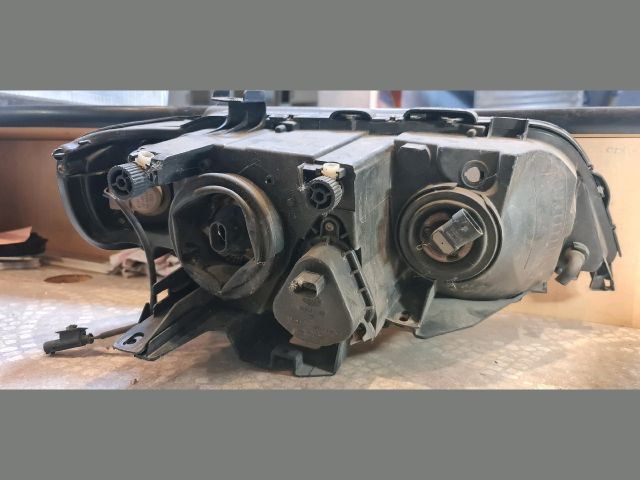 bontott BMW X5 Bal Fényszóró