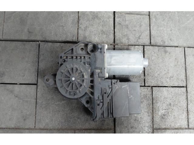 bontott BMW X5 Bal hátsó Ablakemelő Motor