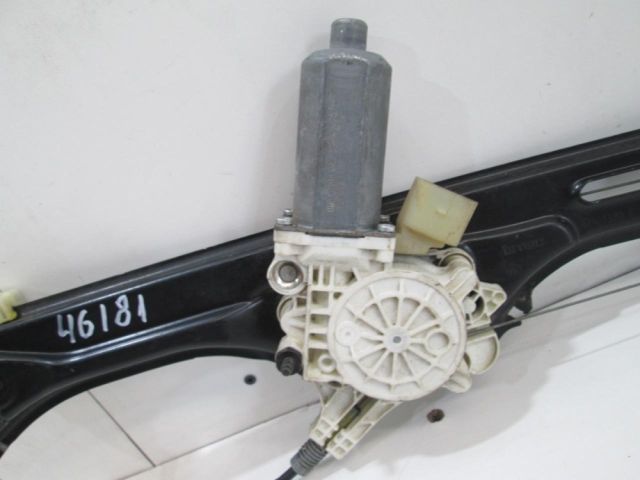 bontott BMW X5 Bal hátsó Ablakemelő Szerkezet (Elektromos)