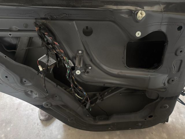 bontott BMW X5 Bal hátsó Ajtó (Üres lemez)