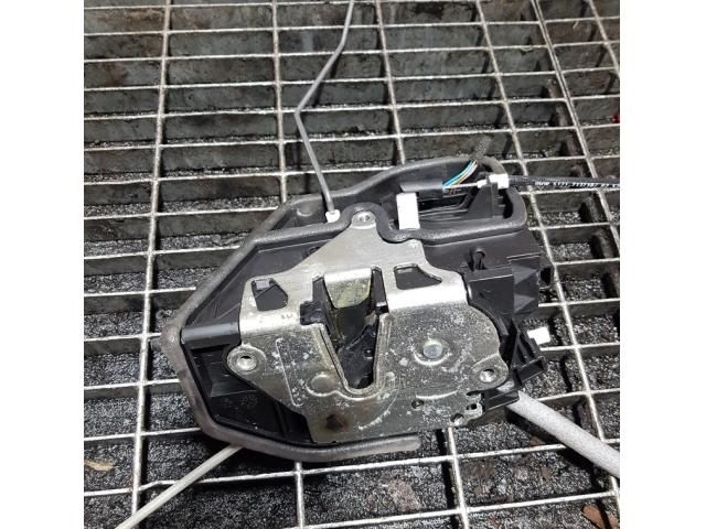 bontott BMW X5 Bal hátsó Ajtózár