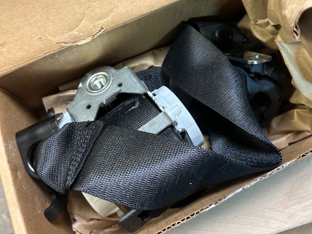 bontott BMW X5 Bal hátsó Biztonsági Öv