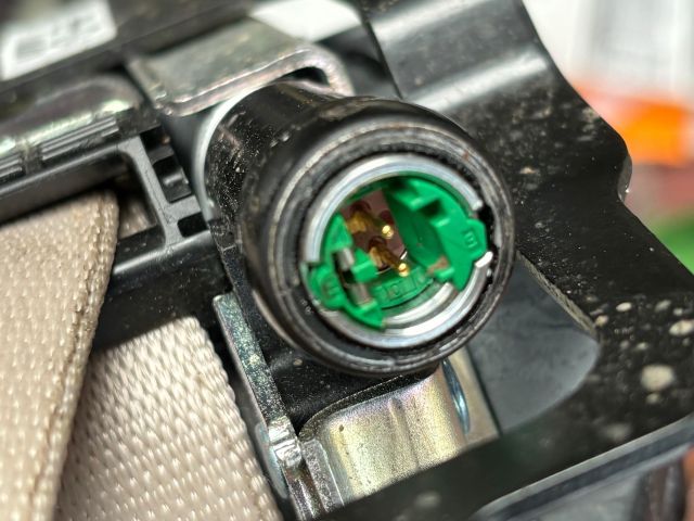 bontott BMW X5 Bal hátsó Biztonsági Öv