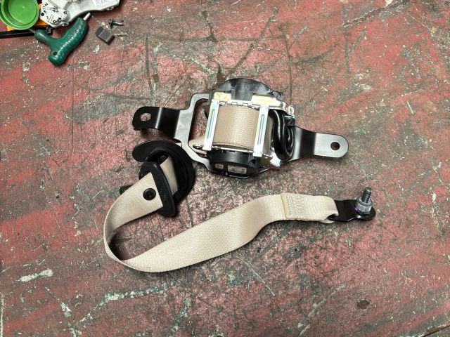 bontott BMW X5 Bal hátsó Biztonsági Öv