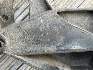 bontott BMW X5 Bal Sárvédő Oldaltartó