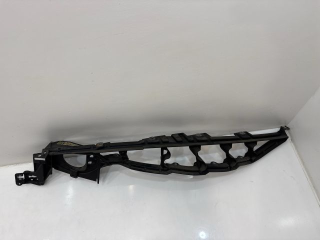 bontott BMW X5 Bal Sárvédő Oldaltartó