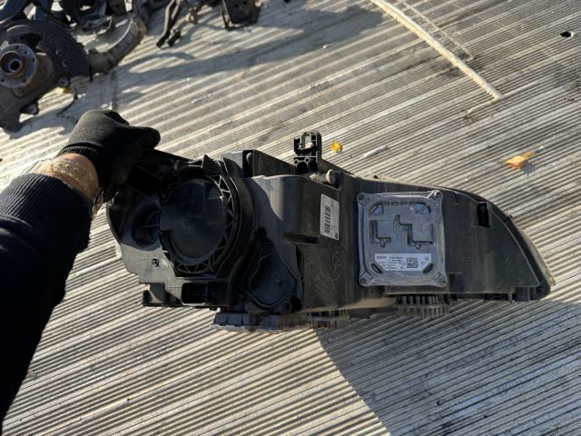 bontott BMW X5 Bal Xenon Fényszóró