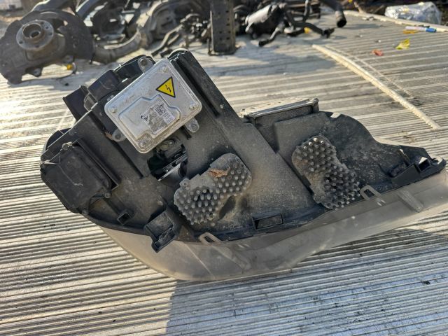 bontott BMW X5 Bal Xenon Fényszóró