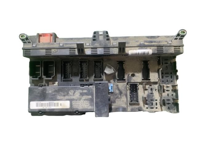 bontott BMW X5 Biztosítéktábla Doboz