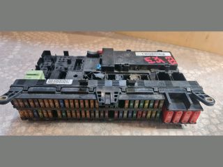 bontott BMW X5 Biztosítéktábla Utastér