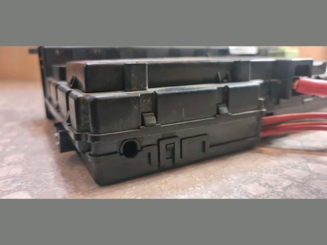 bontott BMW X5 Biztosítéktábla Utastér