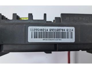 bontott BMW X5 Biztosítéktábla Utastér