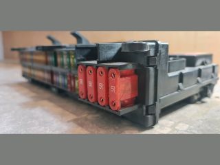 bontott BMW X5 Biztosítéktábla Utastér