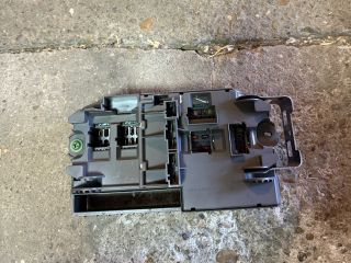 bontott BMW X5 Biztosítéktábla Utastér