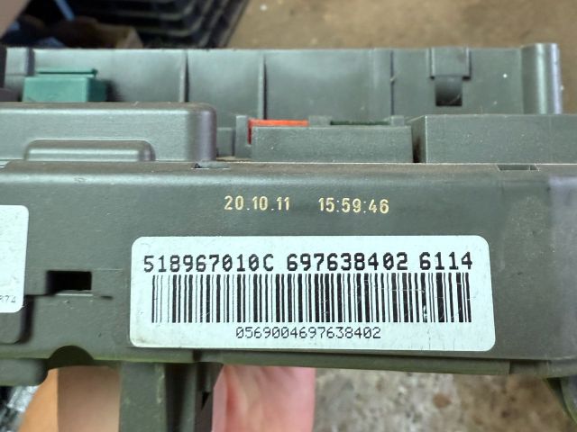 bontott BMW X5 Biztosítéktábla Utastér