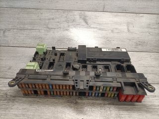 bontott BMW X5 Biztosítéktábla Utastér