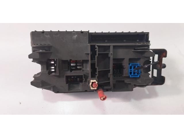 bontott BMW X5 Biztosítéktábla Utastér