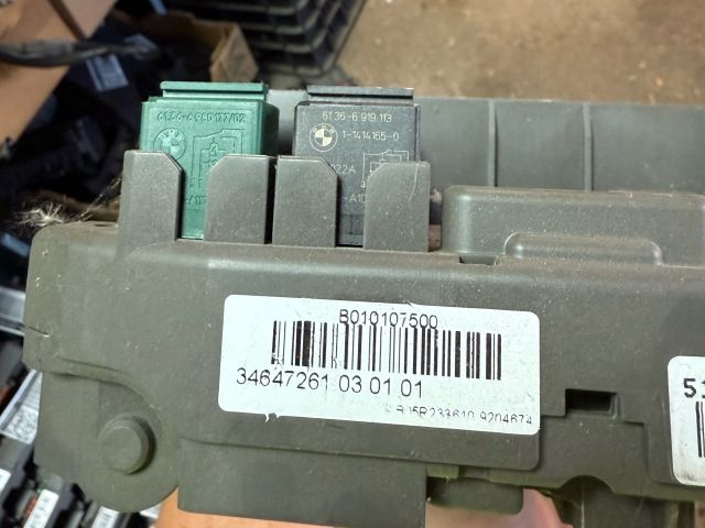 bontott BMW X5 Biztosítéktábla Utastér