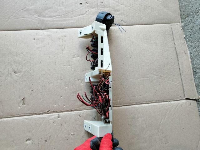 bontott BMW X5 Biztosítéktábla Utastér