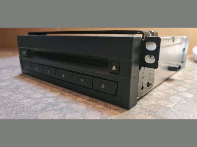 bontott BMW X5 CD / DVD Tár