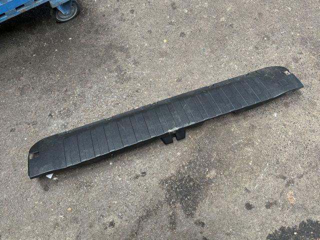 bontott BMW X5 Csomagtérajtó Burkolat Alsó