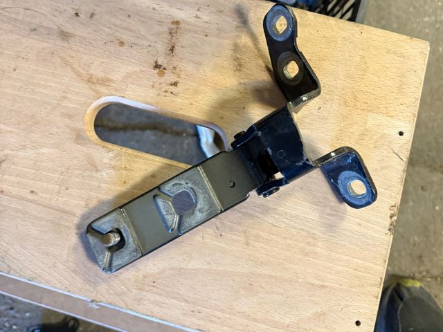 bontott BMW X5 Csomagtérajtó Jobb Zsanér