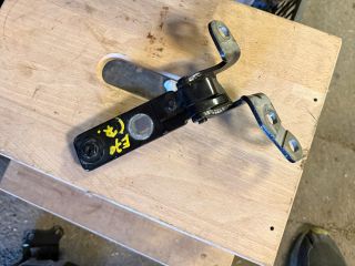 bontott BMW X5 Csomagtérajtó Jobb Zsanér