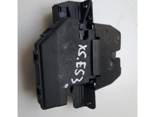 bontott BMW X5 Csomagtérajtó Ütköző