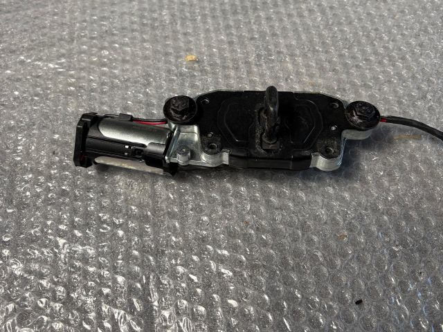 bontott BMW X5 Csomagtérajtó Zárszerkezet