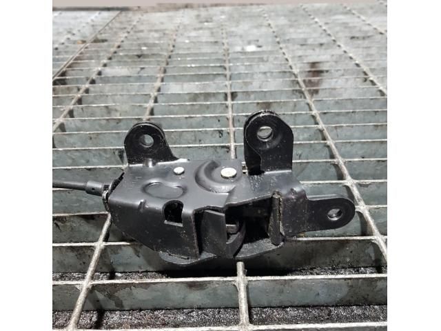 bontott BMW X5 Csomagtérajtó Zárszerkezet