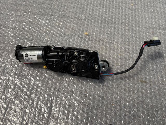 bontott BMW X5 Csomagtérajtó Zárszerkezet