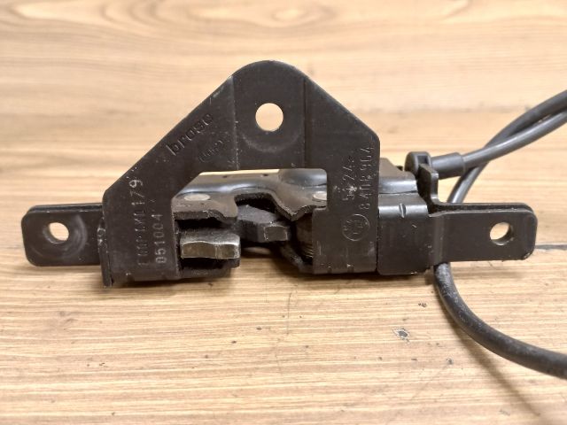 bontott BMW X5 Csomagtérajtó Zárszerkezet