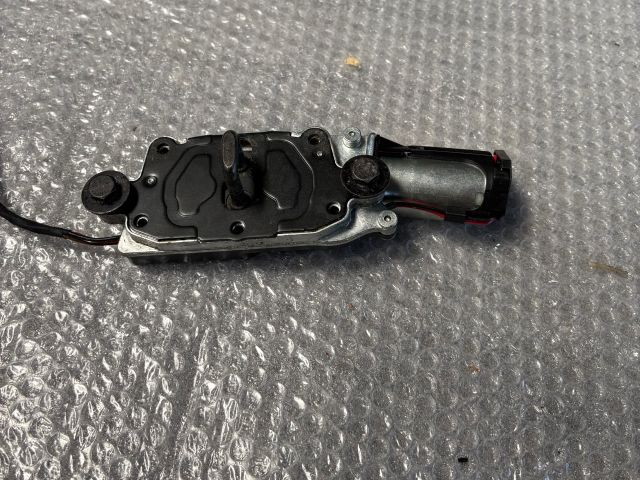 bontott BMW X5 Csomagtérajtó Zárszerkezet