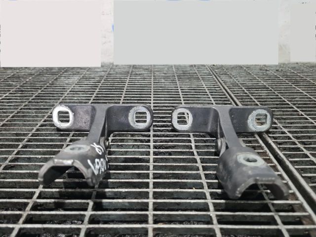 bontott BMW X5 Csomagtérajtó Zsanér