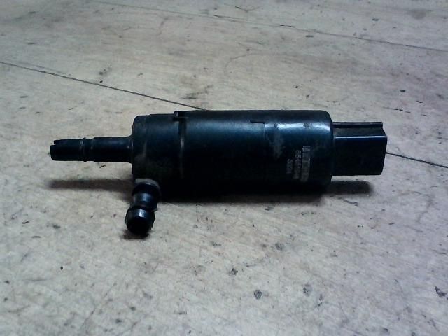 bontott BMW X5 Első Ablakmosó Szivattyú