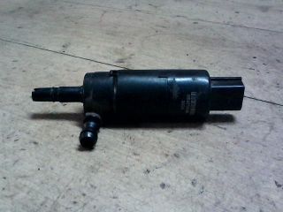 bontott BMW X5 Első Ablakmosó Szivattyú