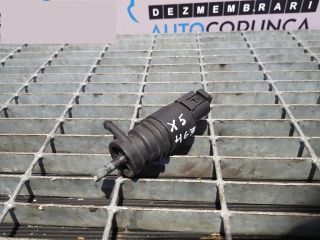 bontott BMW X5 Első Ablakmosó Szivattyú