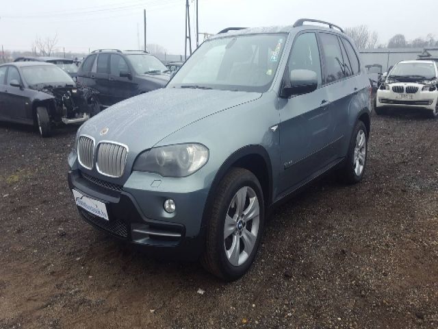 bontott BMW X5 Első Embléma