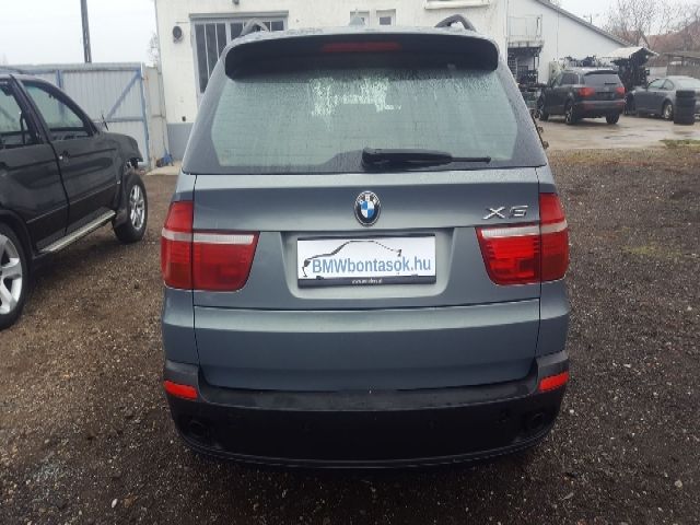 bontott BMW X5 Első Embléma