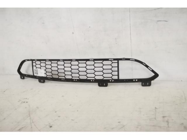 bontott BMW X5 Első Lökhárító Alsó Középső Díszrács