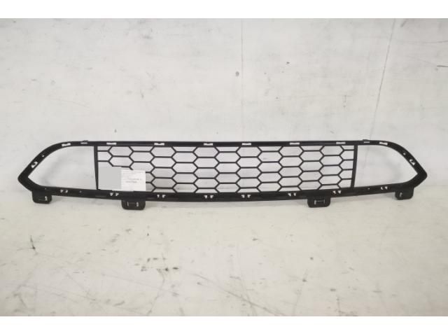 bontott BMW X5 Első Lökhárító Alsó Középső Díszrács