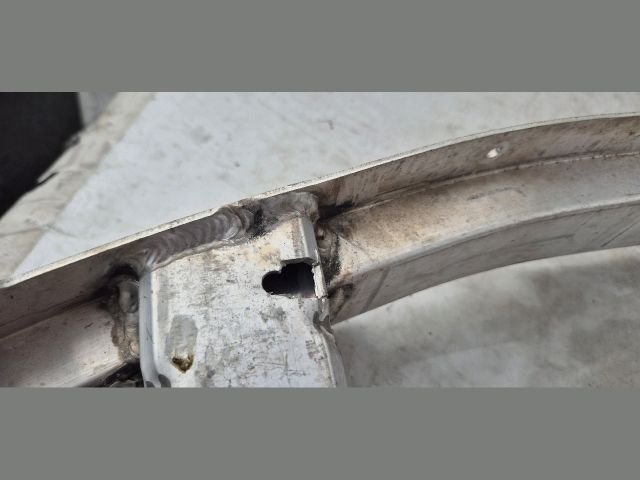 bontott BMW X5 Első Lökhárító Merevítő (Fém)