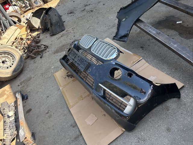 bontott BMW X5 Első Lökhárító (Részeivel)