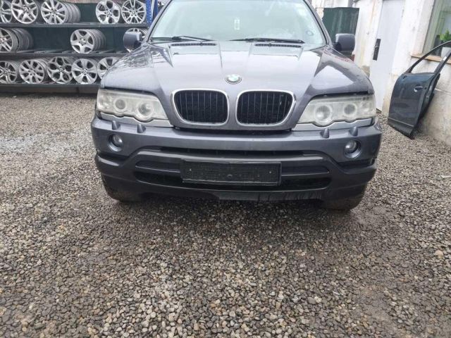 bontott BMW X5 Első Lökhárító (Üresen)