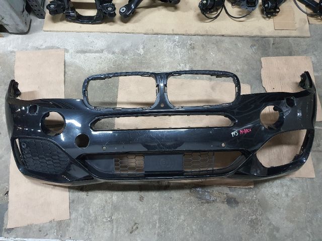 bontott BMW X5 Első Lökhárító (Üresen)