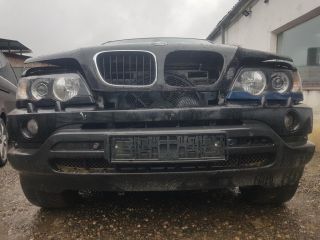 bontott BMW X5 Első Lökhárító (Üresen)