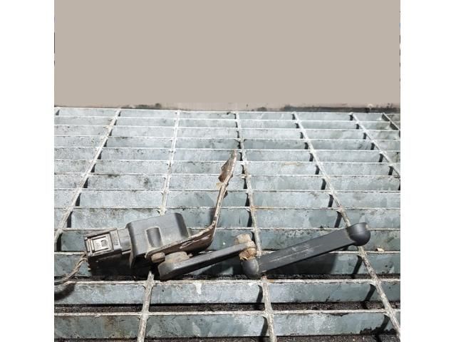 bontott BMW X5 Első Xenon Szintszabályzó Jeladó