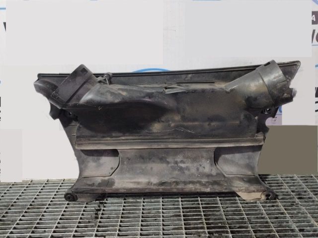 bontott BMW X5 Felső Hűtőburkolat